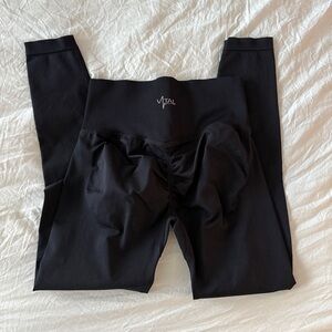 VITAL APPAREL HIGH WAISTED BLACK GYM ACTIVEWEAR LEGGINGS SIZE MEDIUM WOMEN